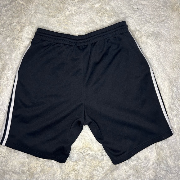 Men’s adidas Essentials 3 Stripe lounging shorts Large 7” inseam Drawstring - Picture 4 of 7